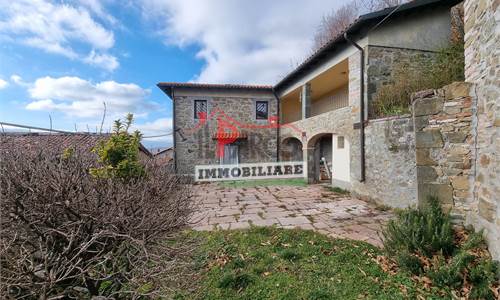 House of Character for Sale in Villa Collemandina